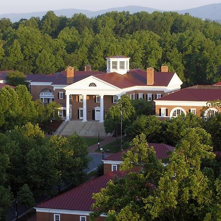 University Of Virginia Inn At Darden Шарлотсвил Екстериор снимка