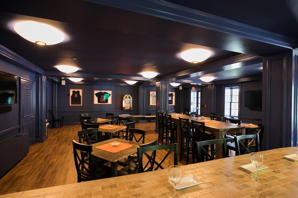 University Of Virginia Inn At Darden Шарлотсвил Екстериор снимка