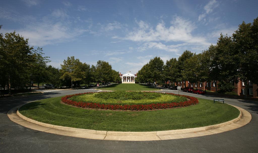 University Of Virginia Inn At Darden Шарлотсвил Екстериор снимка