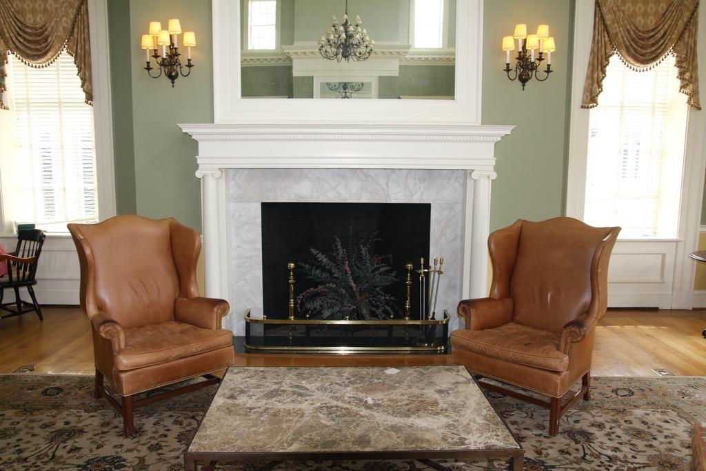 University Of Virginia Inn At Darden Шарлотсвил Екстериор снимка