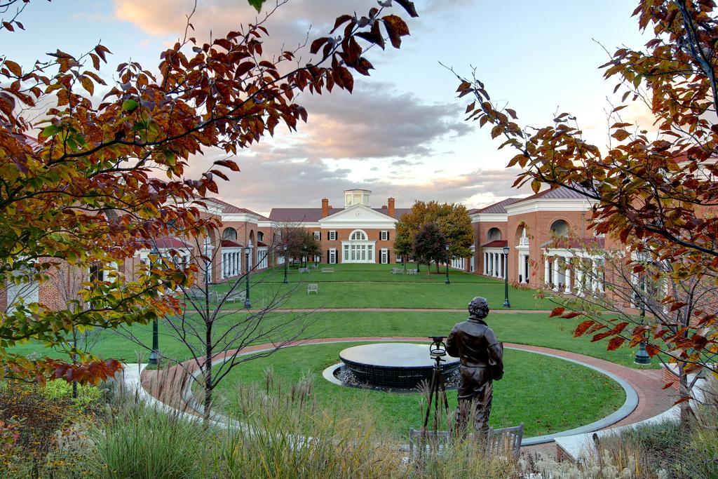 University Of Virginia Inn At Darden Шарлотсвил Екстериор снимка