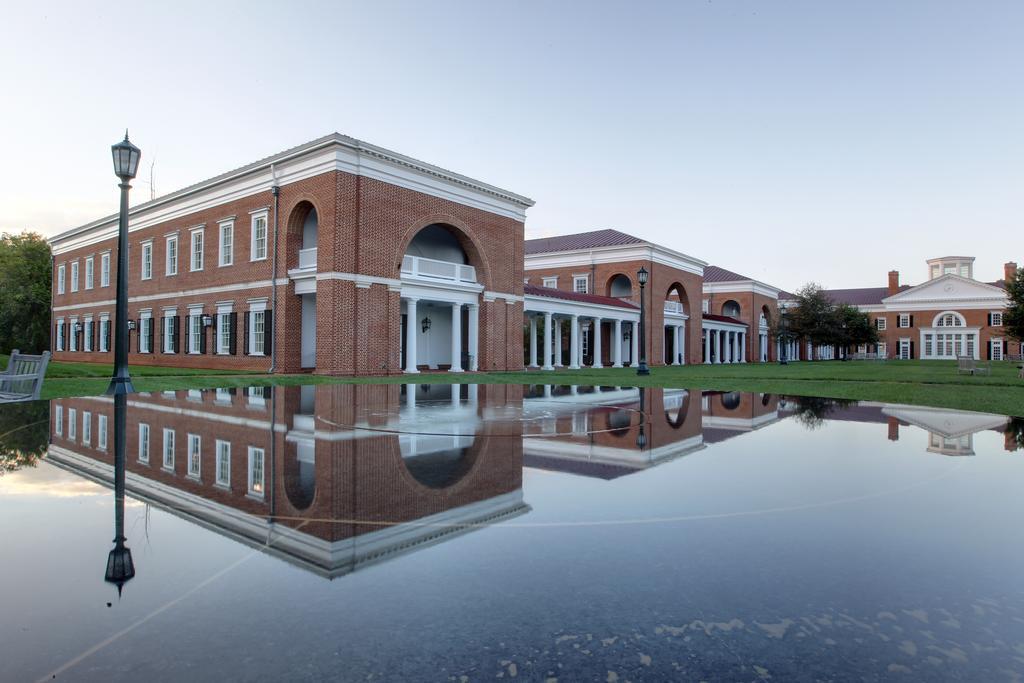 University Of Virginia Inn At Darden Шарлотсвил Екстериор снимка