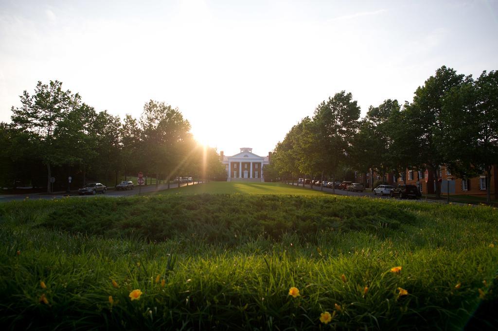 University Of Virginia Inn At Darden Шарлотсвил Екстериор снимка